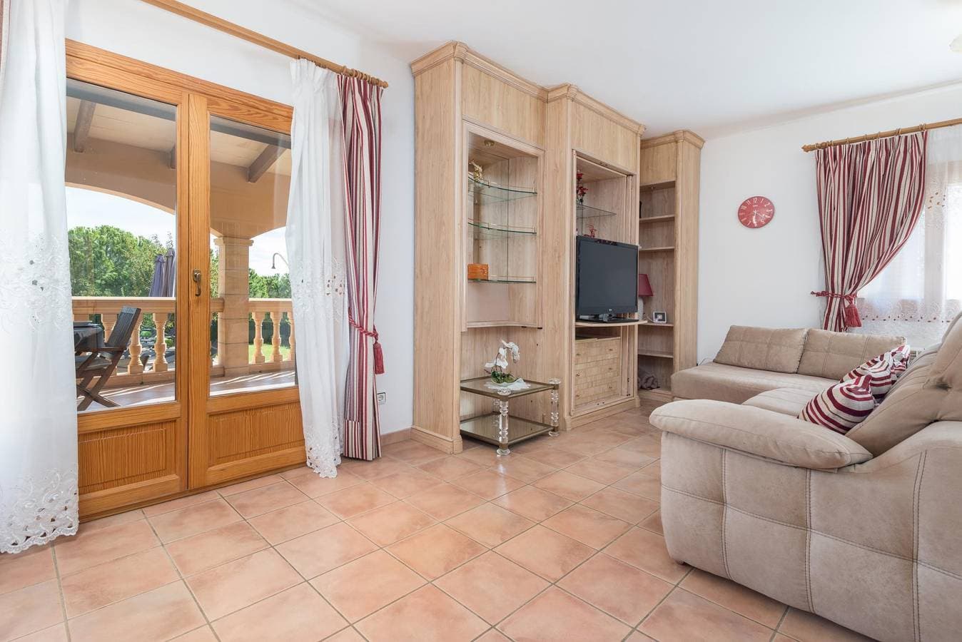 Foto 10 von 37: Solluna - Charmante Villa mit privatem Pool und schönem Blick auf das Dorf Son Servera, nur 3km vom Strand Cala Bona entfernt. WiFi gratis