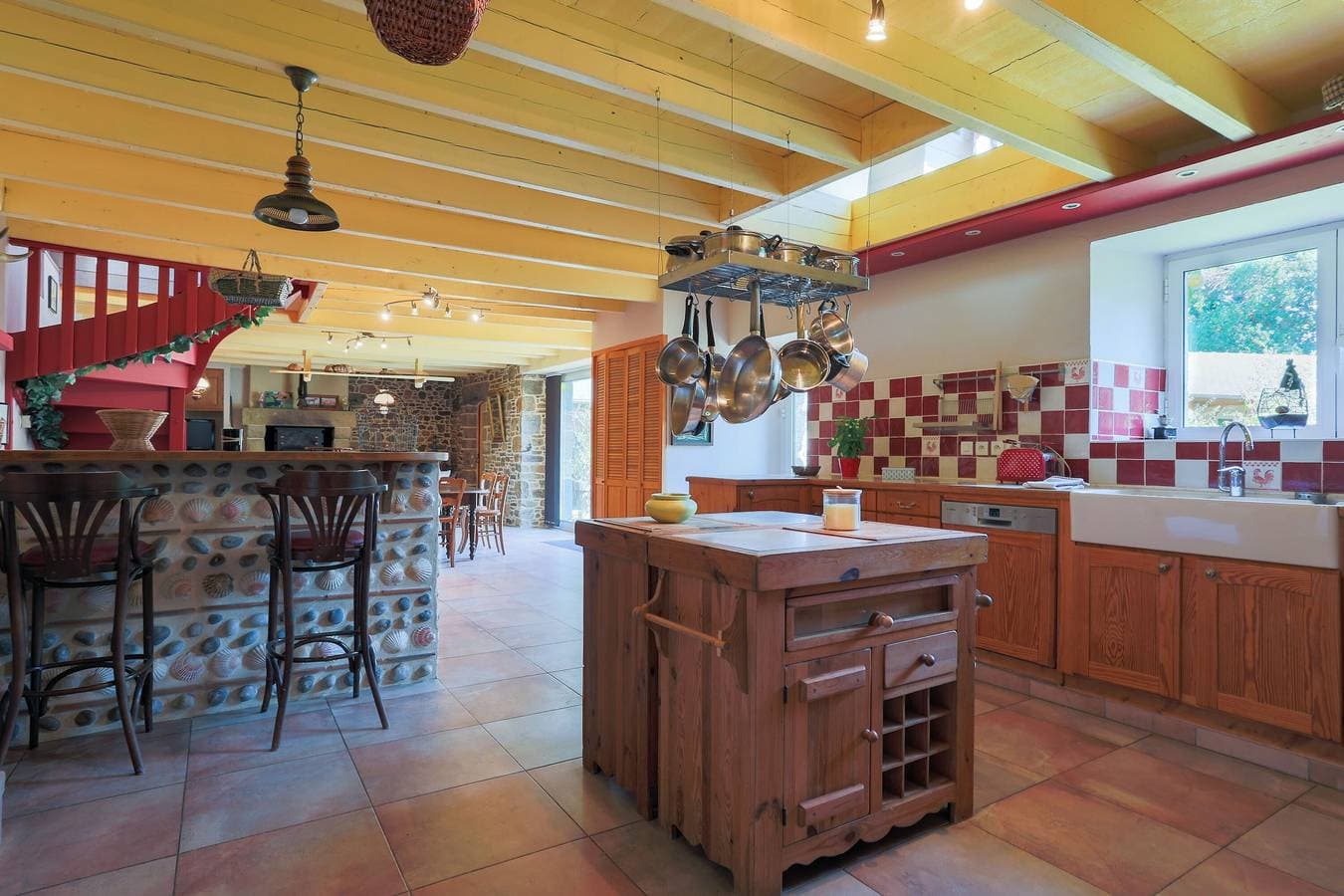 Foto 5 von 28: Ferienhaus 3 Min vom Strand – Private Terrasse, umzäunter Garten, 5 Personen