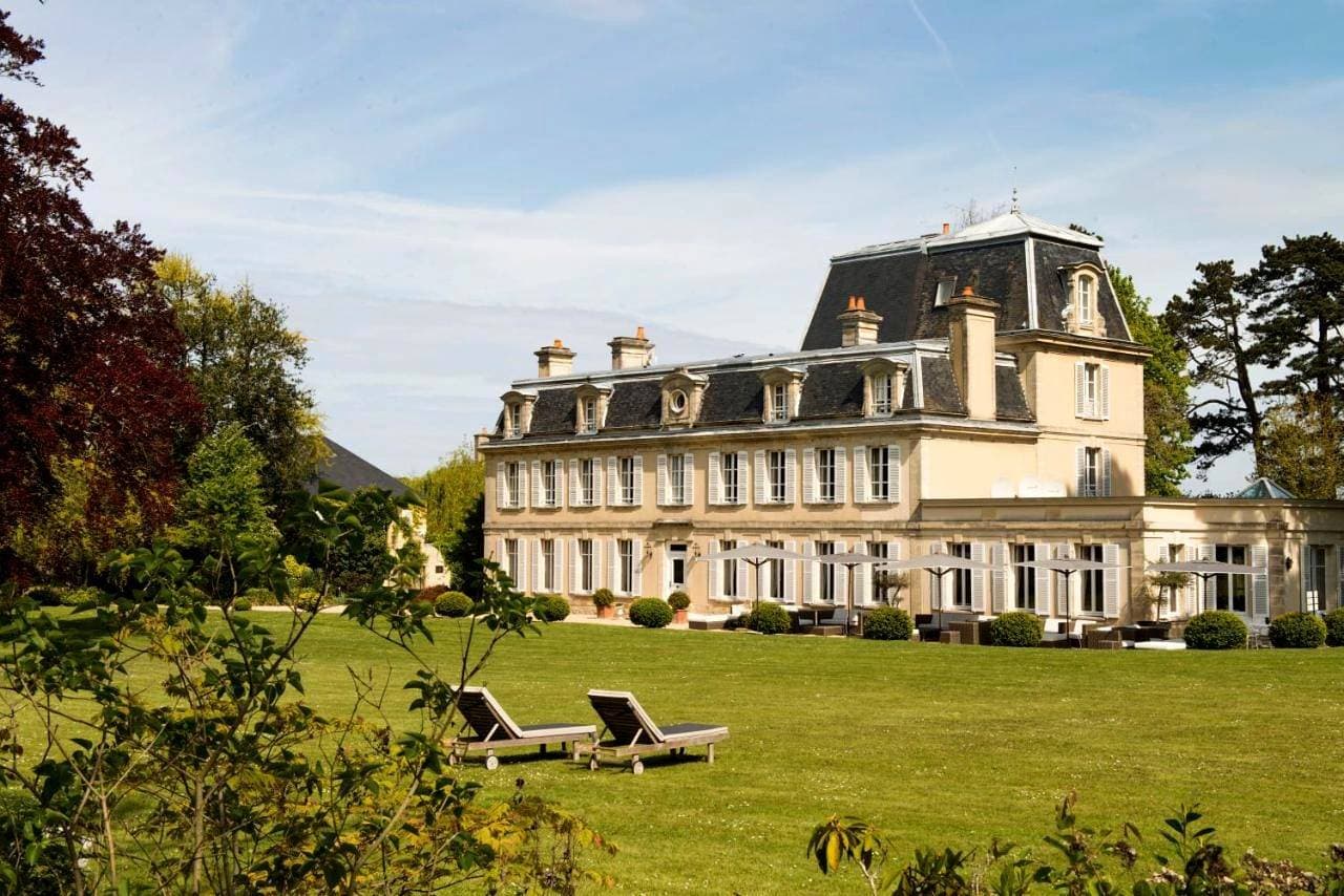 Chateau La Cheneviere 1