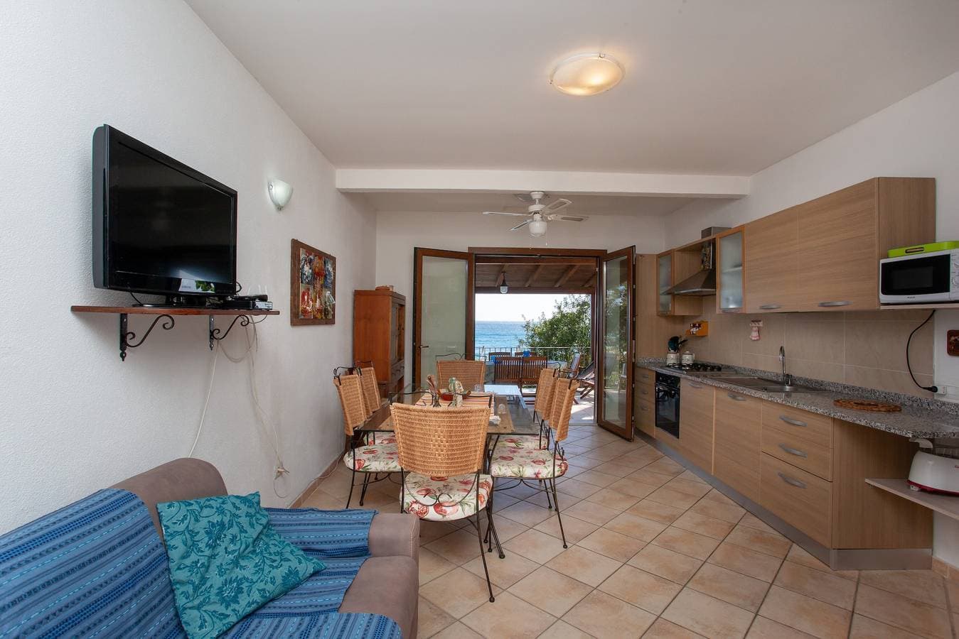Foto 6 von 25: Ferienhaus Casa sulla Spiaggia 1 mit Meerblick, Terrassen und Garten