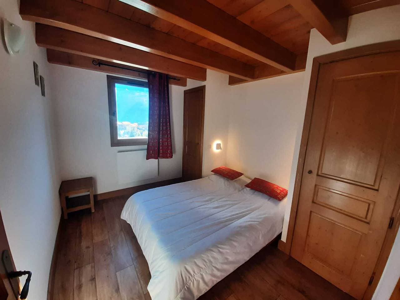 Foto 4 von 16: Geräumige Wohnung für 6, Bergblick, WIFI