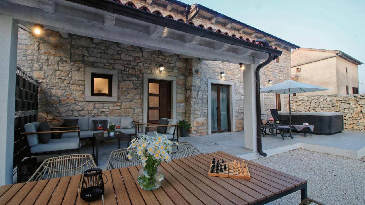 Casa Capris 1