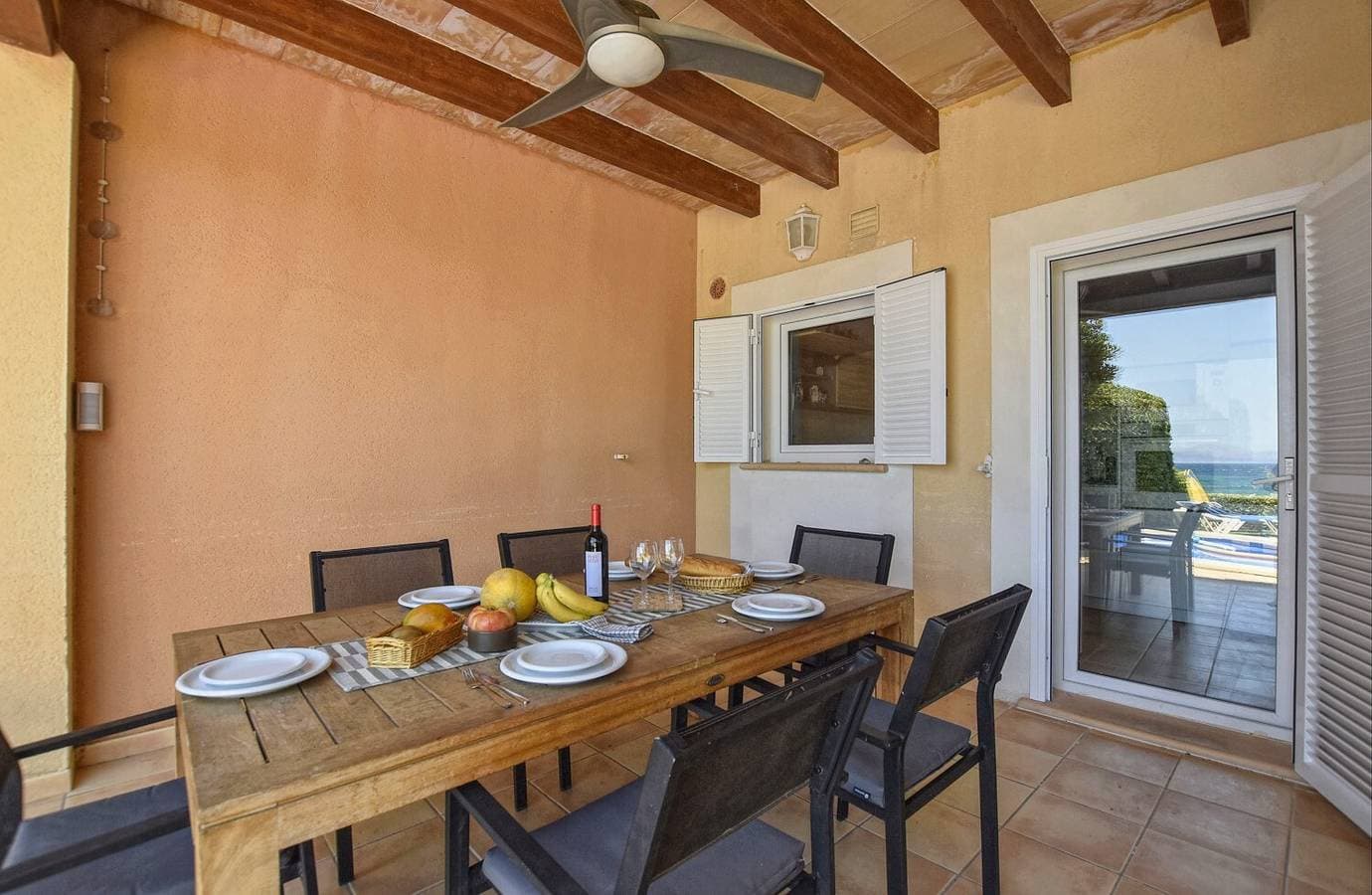 Foto 10 von 28: Ferienhaus 'Embat' mit Meerblick, WLAN und Klimaanlage