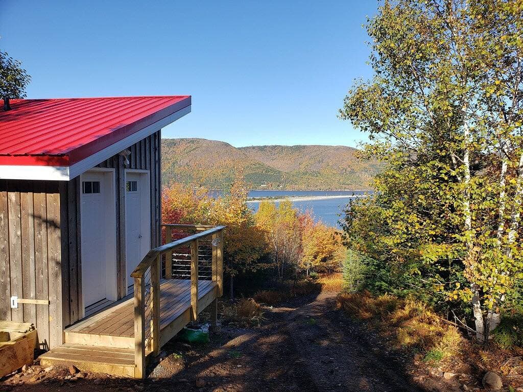Foto 6 von 6: Puffin Pod Hike-In Sleeping Pod at Sally's Brook Off-Grid Luxury Cabins