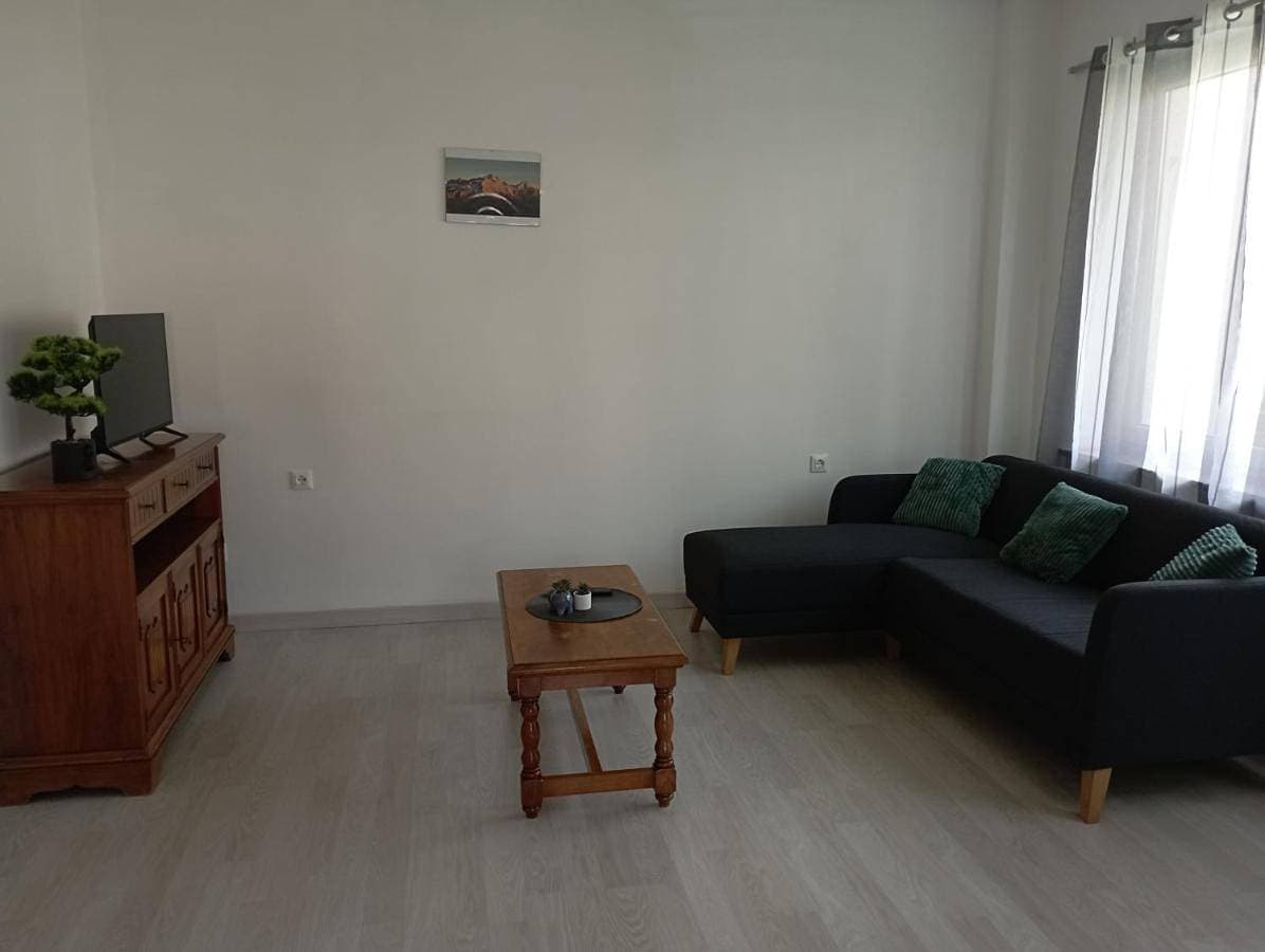 Foto 4 von 14: Three-Bedroom Apartment