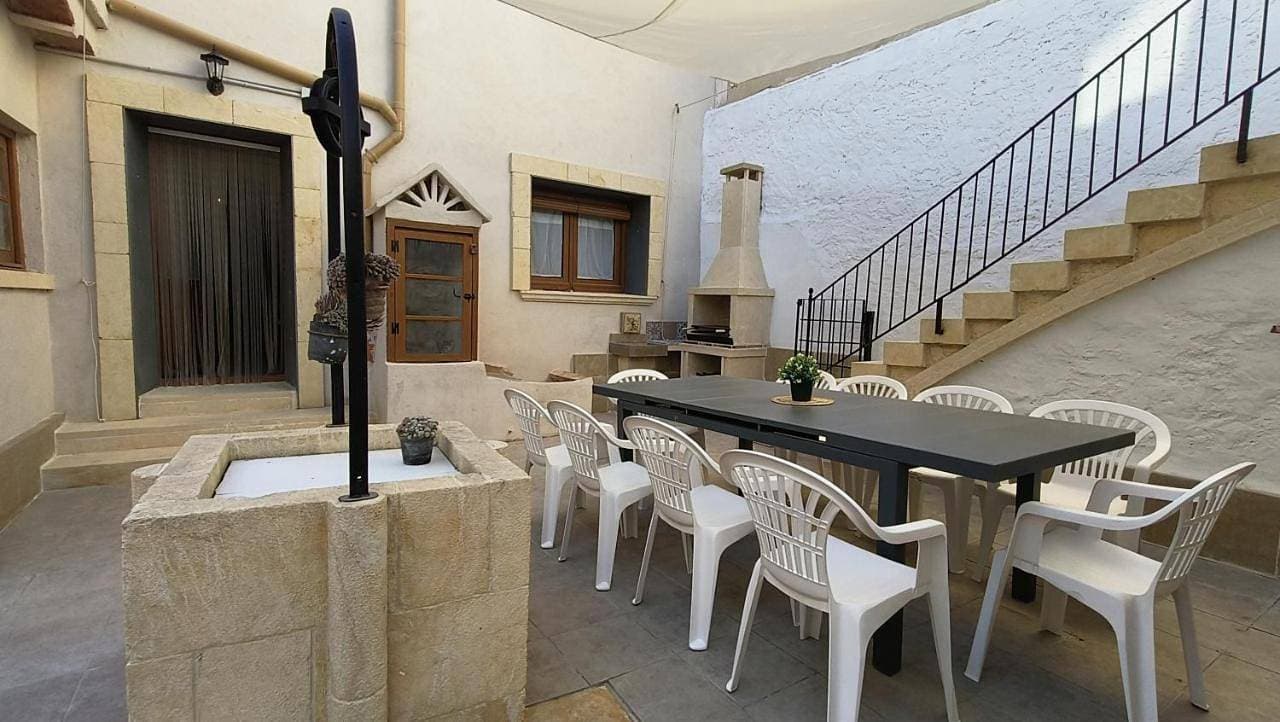 Village house with patio and barbecue 1