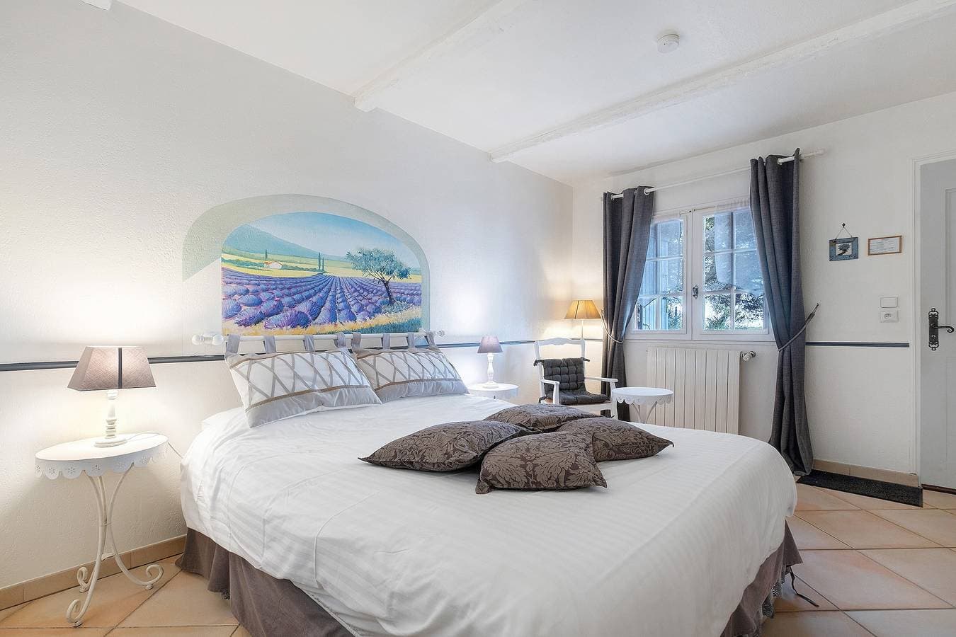 Foto 2 von 28: Gästezimmer „Lavande“ mit Meerblick, WLAN und Klimaanlage