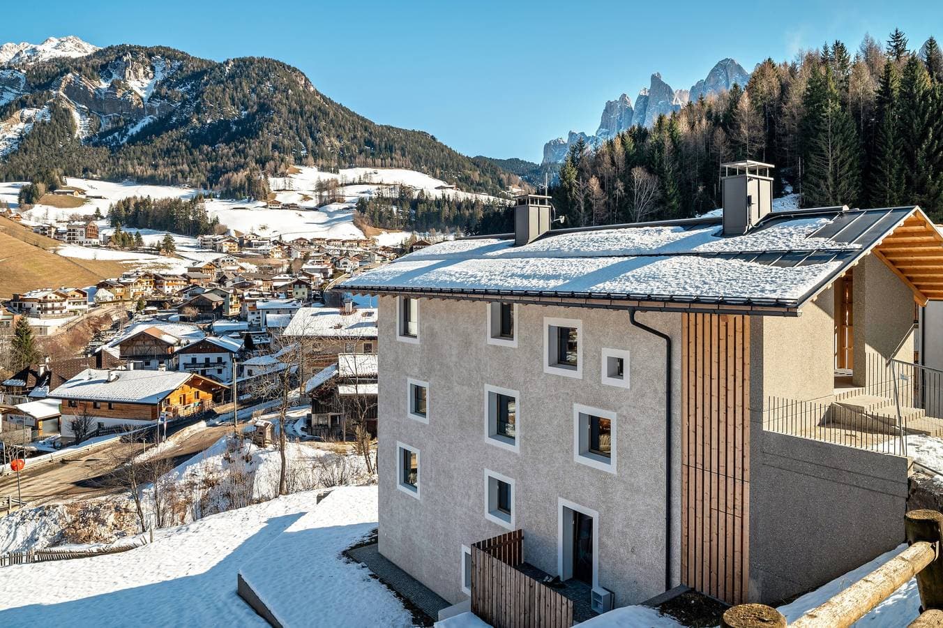 Foto 11 von 28: Ferienwohnung 'Lena Dolomites Gartensuite' mit Bergblick, privater Terrasse und WLAN