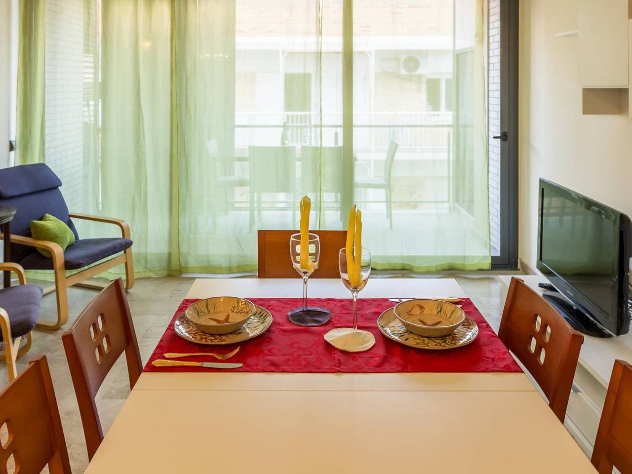 Foto 3 von 16: Ferienwohnung für 5 Personen mit Terrasse