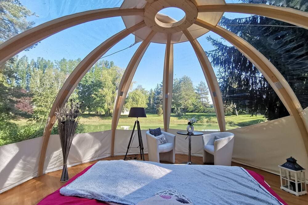 Foto 11 von 27: Gästezimmer „Bulle des Châteaux“ mit WLAN und Pool