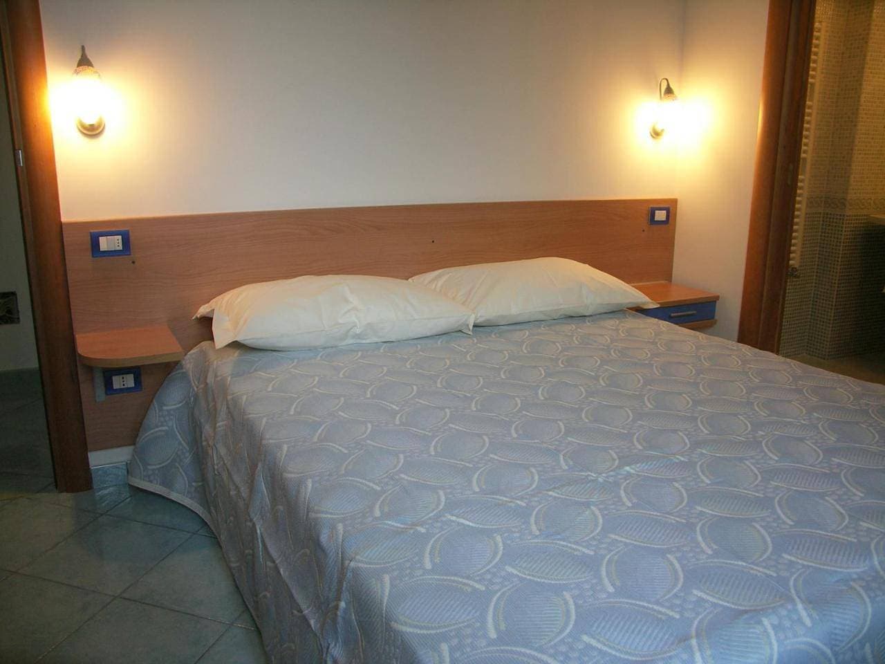Foto 7 von 13: Double Room with Private Bathroom