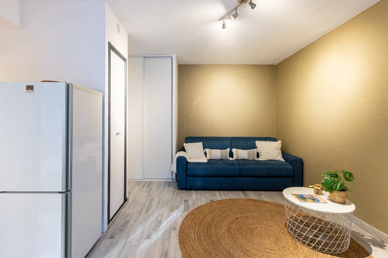 Foto 2 von 13: Ferienwohnung für 4 Personen mit Pool
