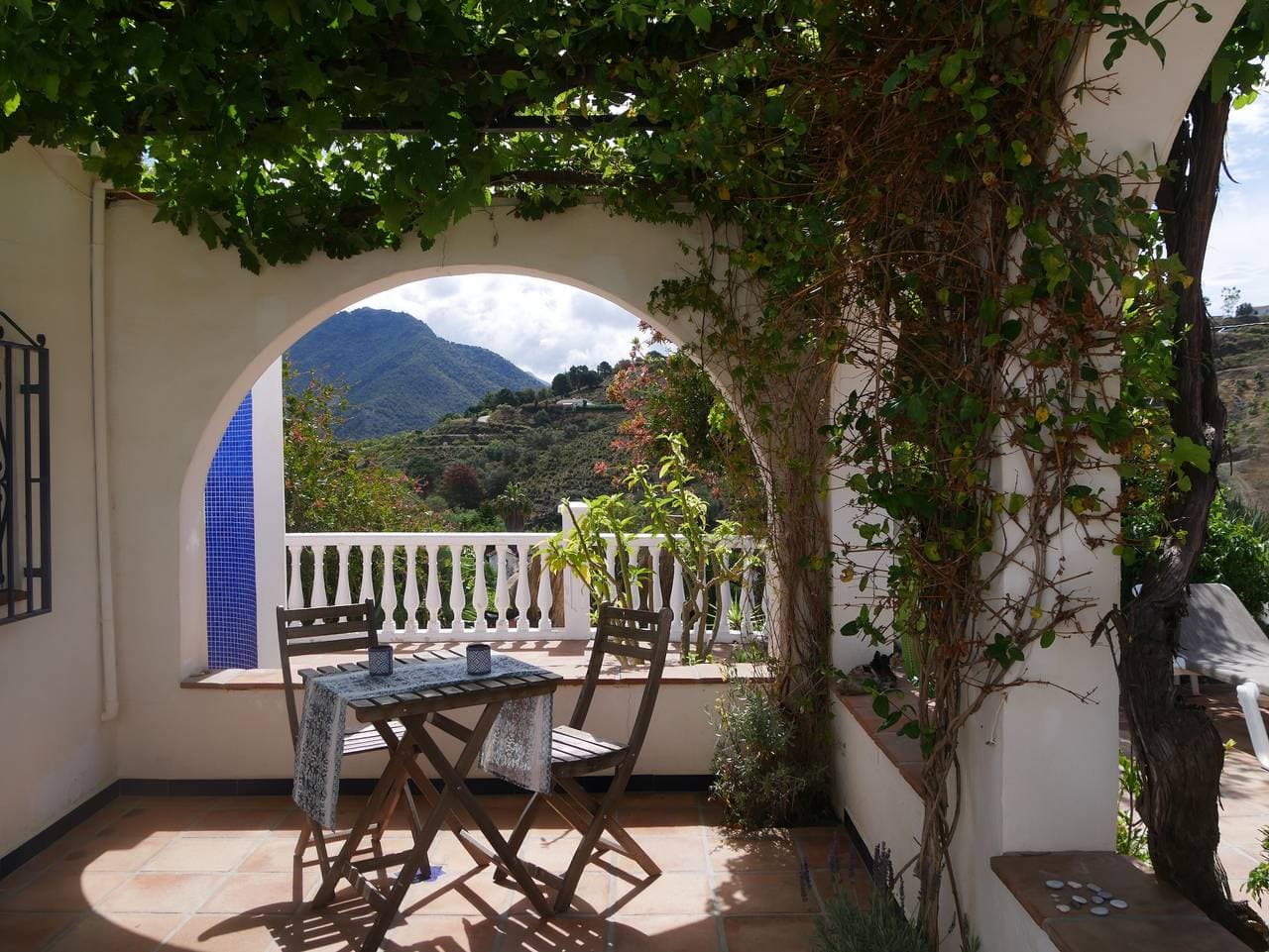 Foto 8 von 29: Ferienhaus "Cortijo Pura Vida" mit Bergblick, Pool, Terrasse & Garten