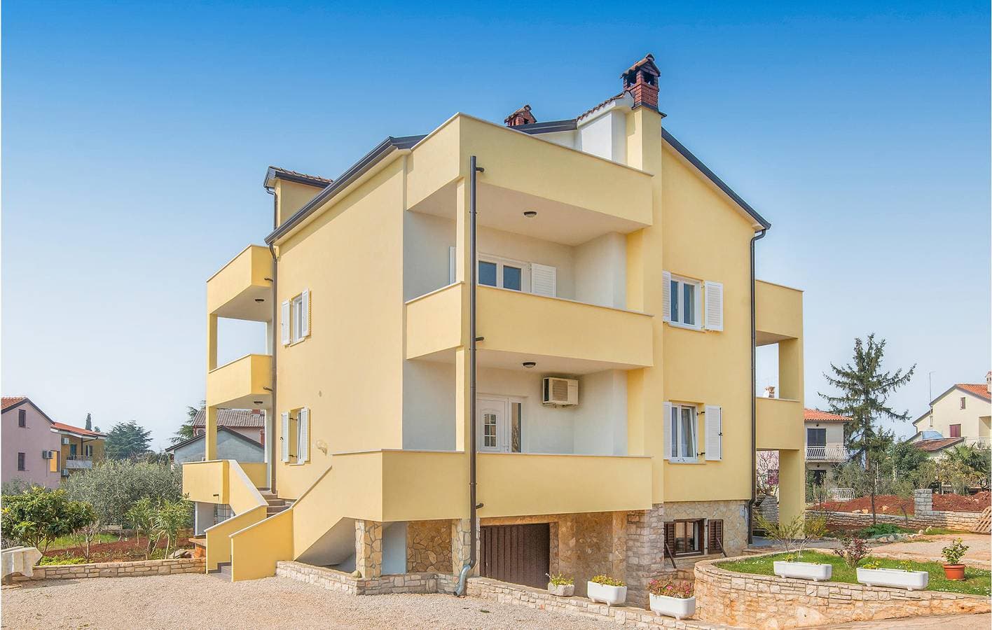 Gemütliches Apartment mit Terrasse, 100 m von der Küste und dem Stadtzentrum entfernt, mit Parkplatz 1