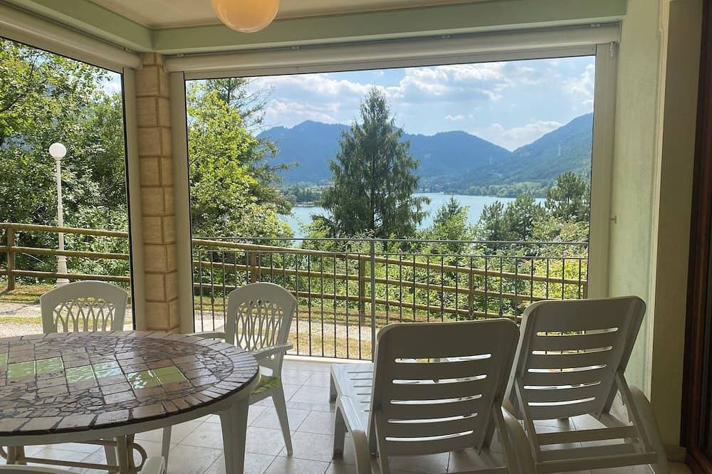 Große Wohnung mit tollem Blick in ruhiger Lage, 200m zum See, bis 5 Pers. 1