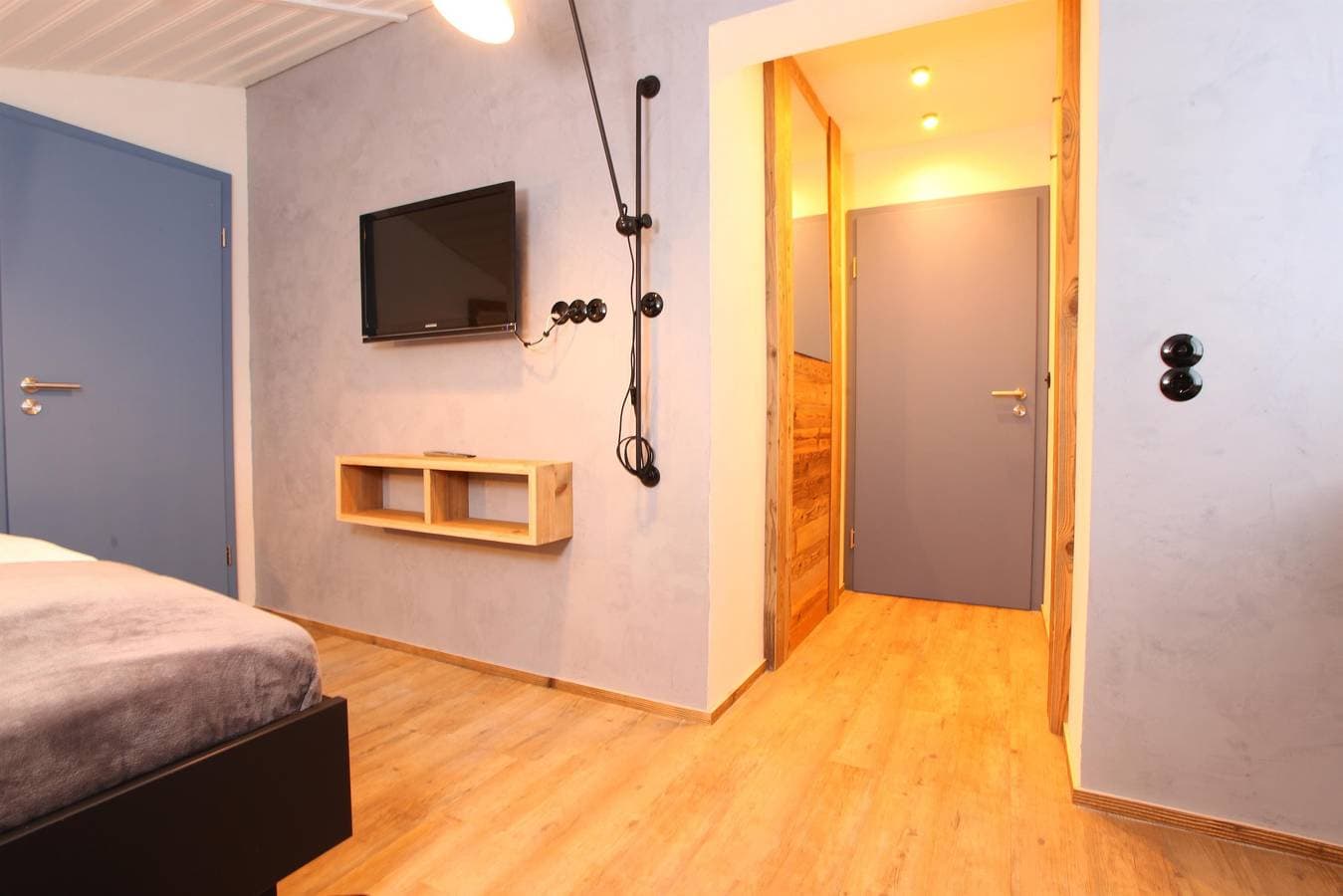 Foto 7 von 114: Doppelzimmer Alpenliebe mit Dusche, Wc, "10"