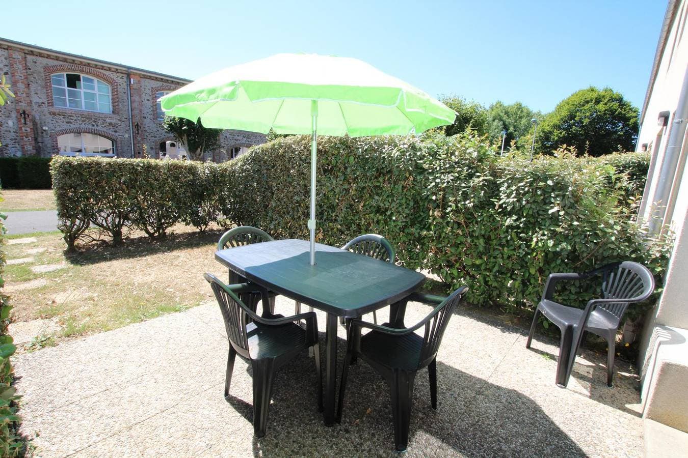 Foto 9 von 14: Ferienhaus am Strand mit Parkplatz, TV, Garten und Internet