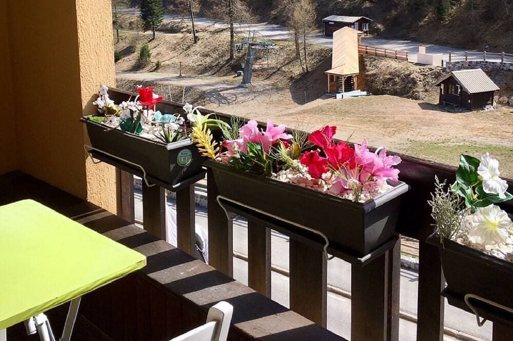 Foto 12 von 13: Studio auf den Pisten mit Blick auf die Berge