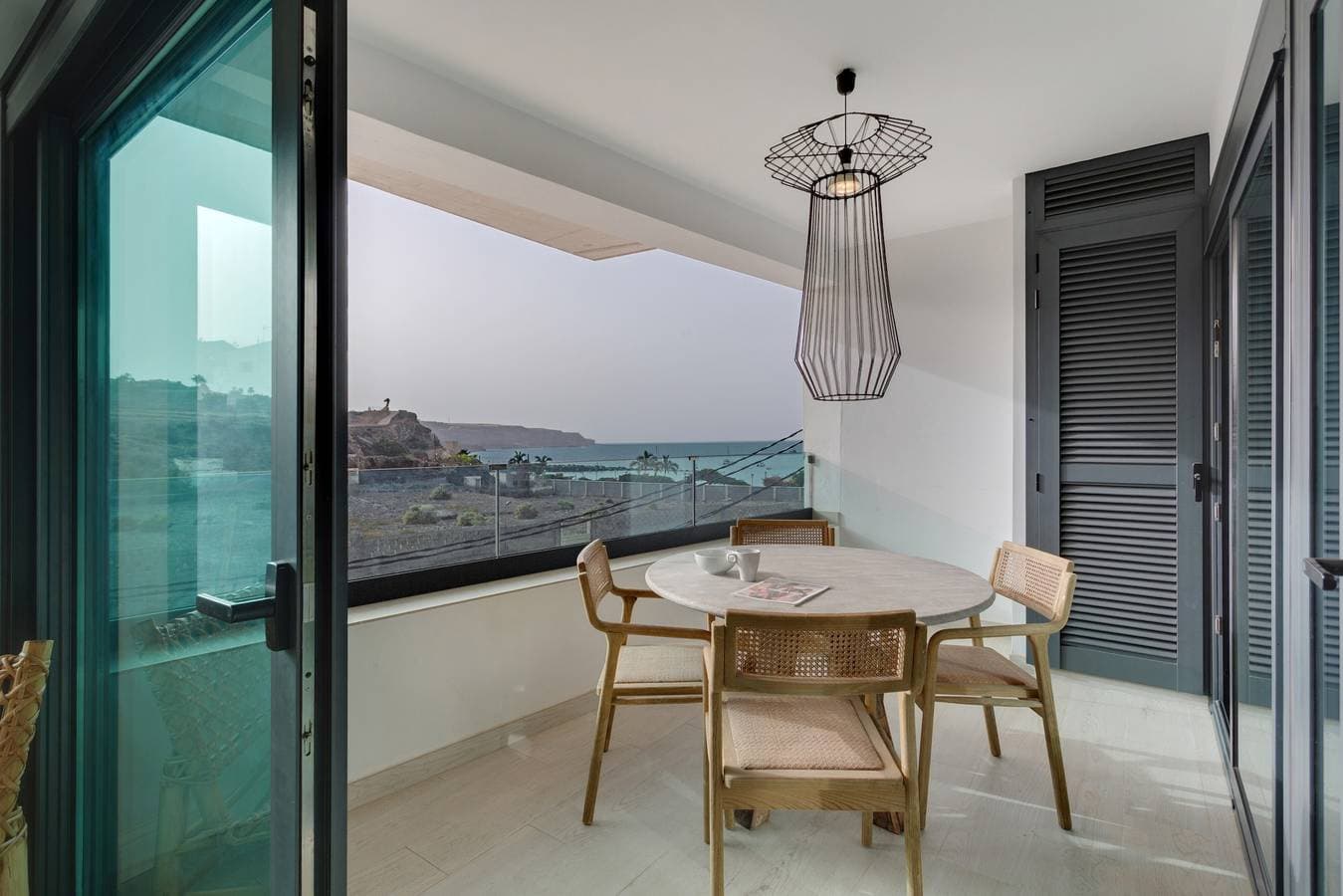 Foto 3 von 27: Ferienwohnung 'Obsidian San Juan Beach View' mit Meerblick, Balkon und WLAN