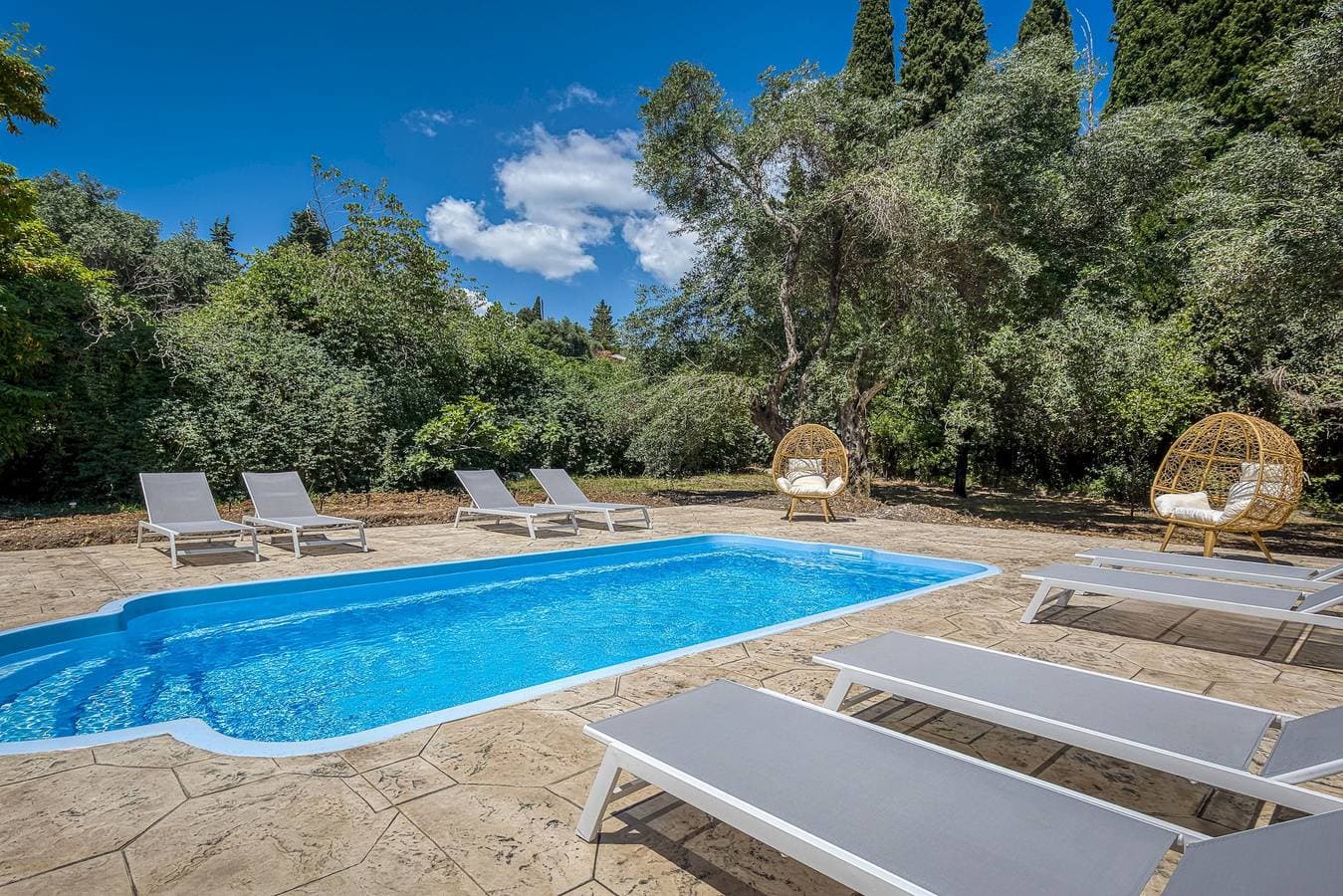 Foto 9 von 62: Villa für 8 Personen mit Garten
