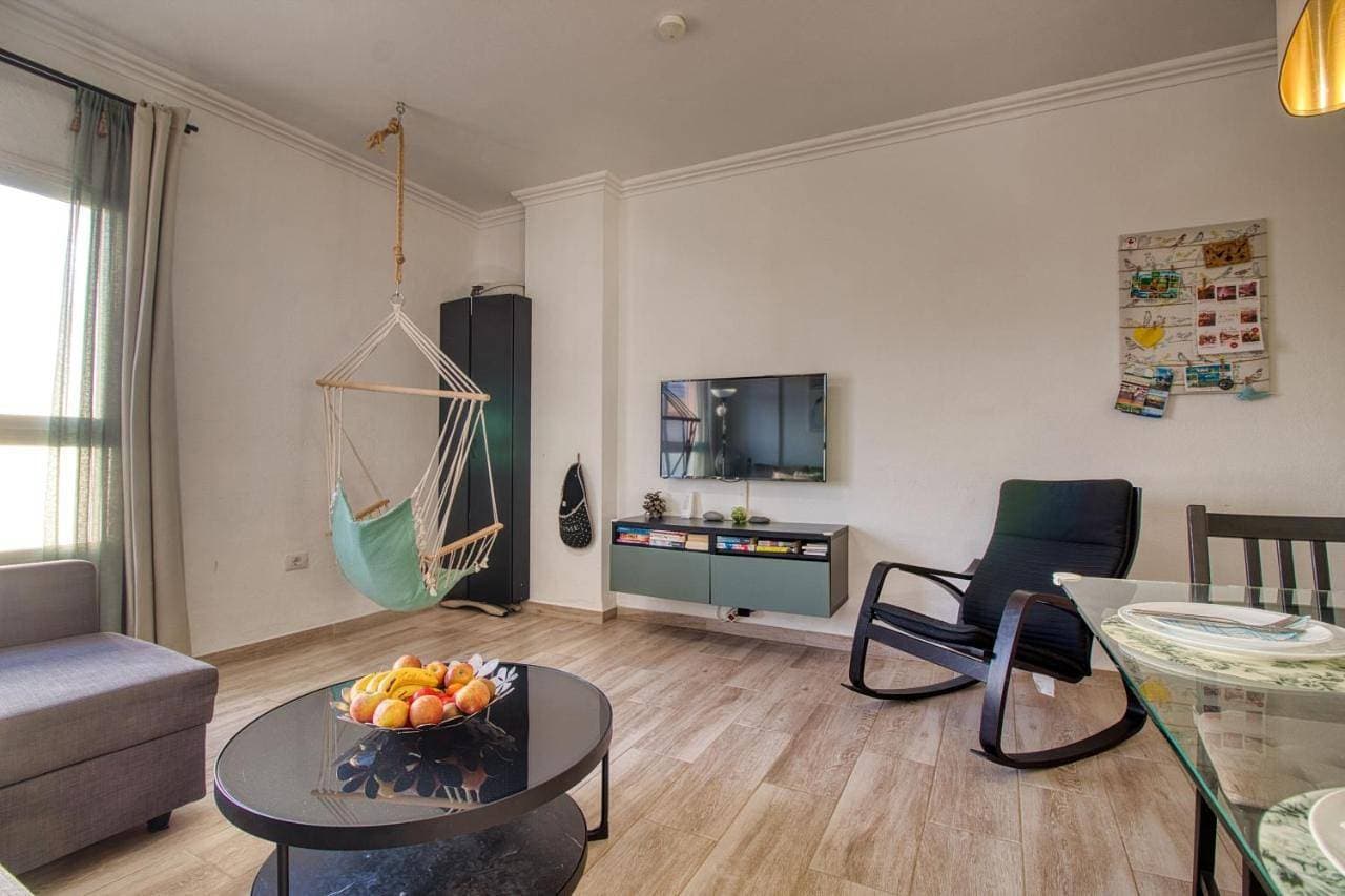 Foto 13 von 38: Four-Bedroom Apartment with Balcony