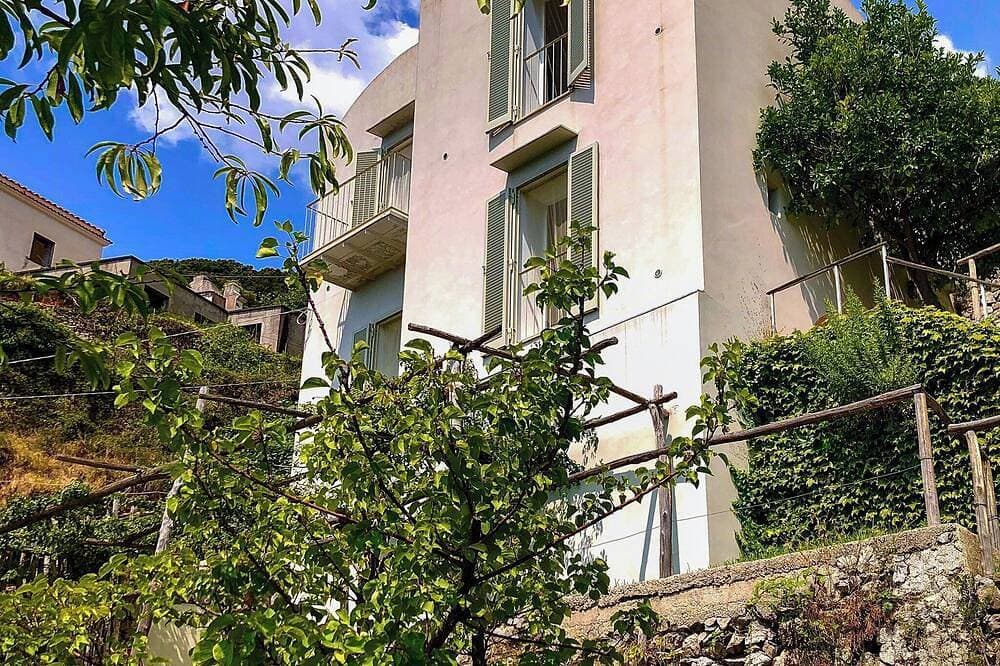 Foto 10 von 20: Villa mit Pool und Zugang zum Meer in Maiori