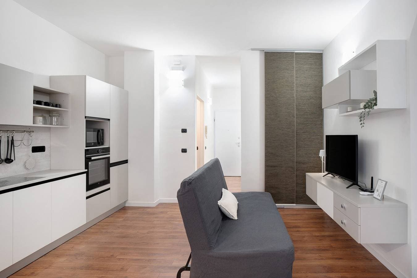 Foto 9 von 40: Ferienwohnung 'La Perla Grigia' mit gemeinsamer Terrasse, WLAN und Klimaanlage