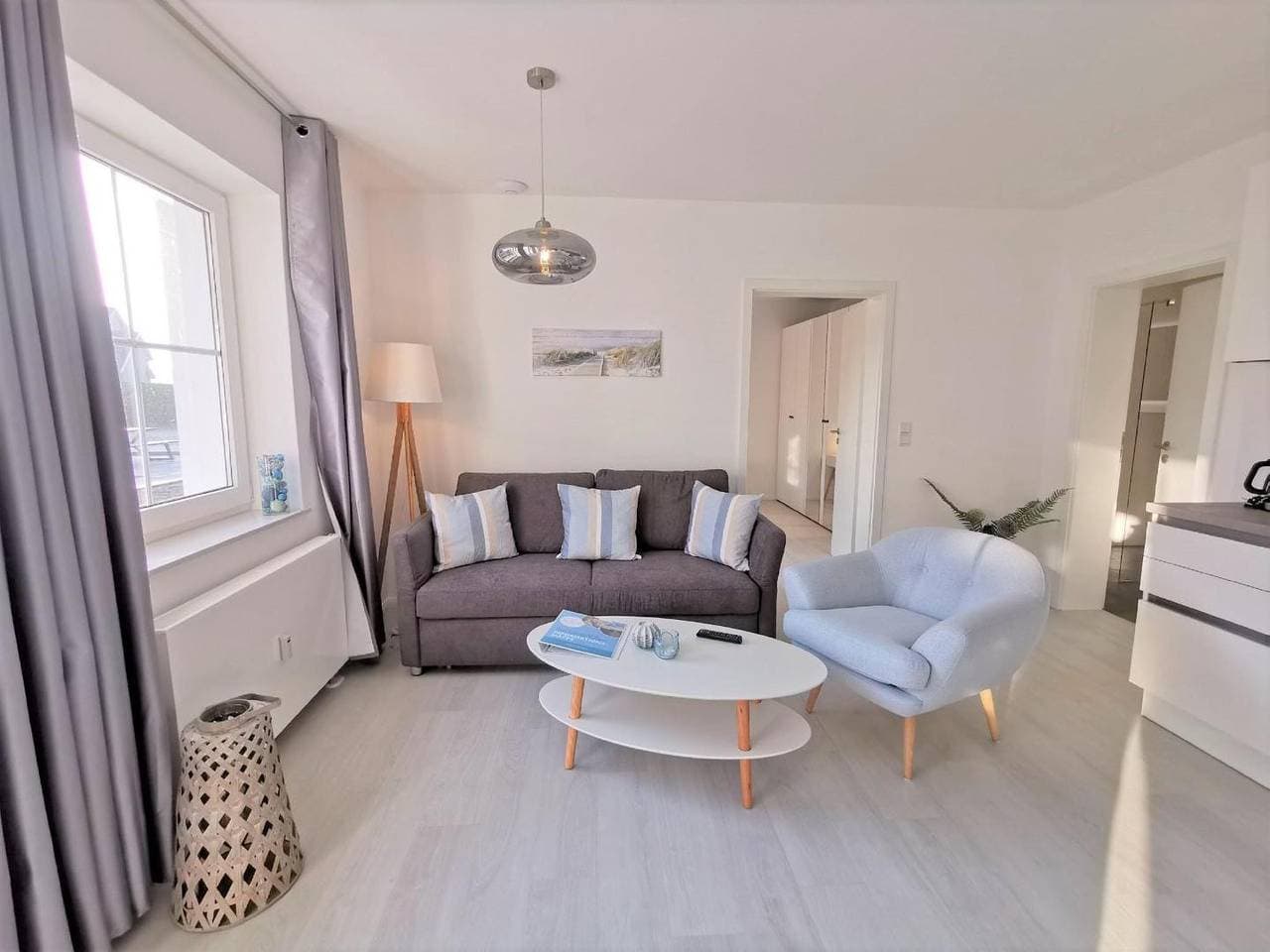 Foto 4 von 20: Moderne Ferienwohnung mit eigener Terrasse - Haus Inselwind FeWo MEERhafen