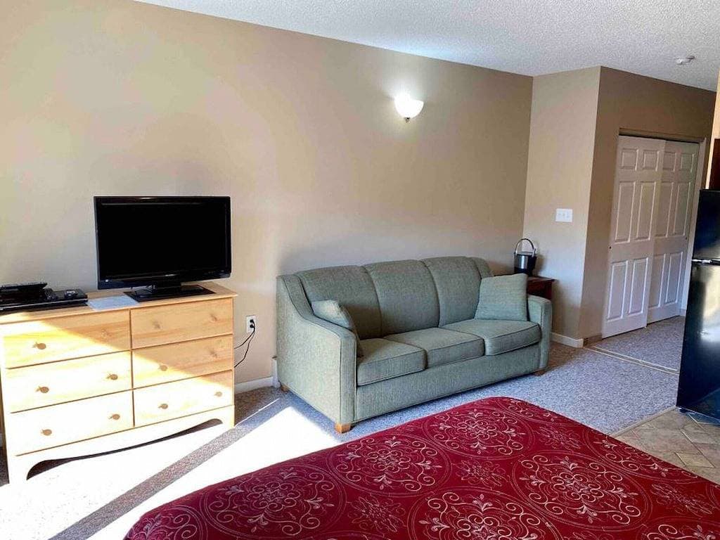 River & Loon View Studio | Remodeled Kitchen | Indoor Pool | Walk to Town 1