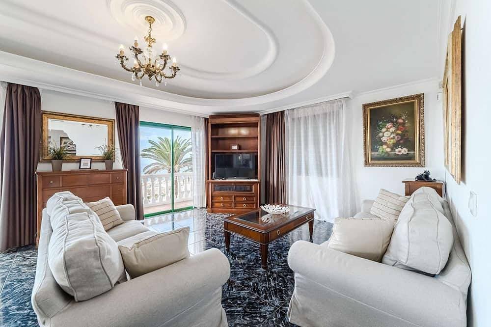Foto 12 von 30: Villa Raquel with Private Pool and Sea view