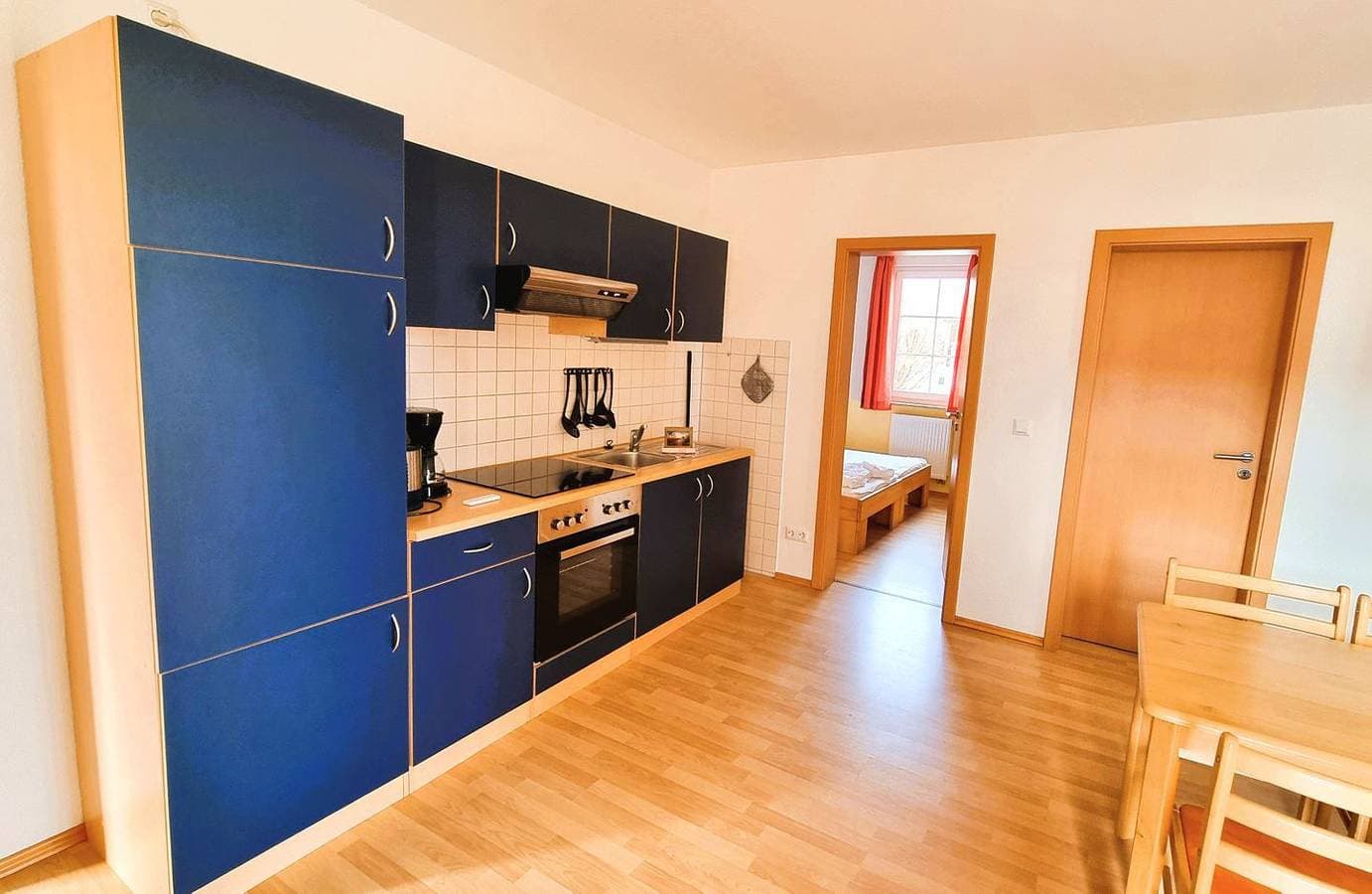 Foto 3 von 13: Sonnige Ferienwohnung für Erholung mit Terrasse