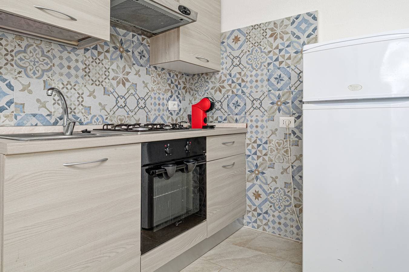 Foto 5 von 21: Apartment 'Brezza Marina - Garden' mit privater Terrasse, WLAN und Klimaanlage