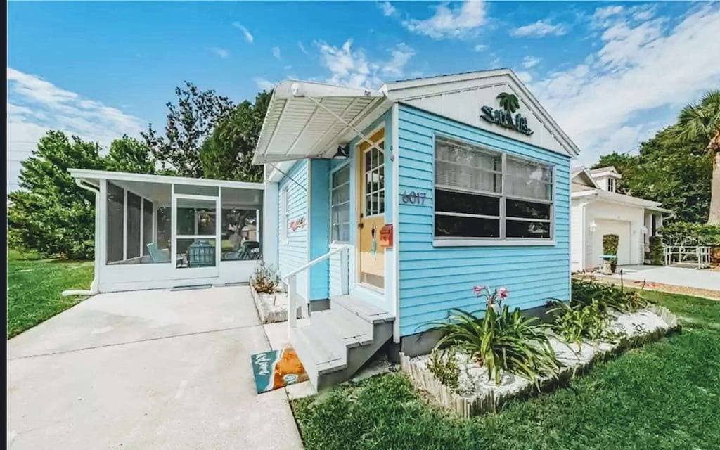 Foto 2 von 16: Tropical Tiny House