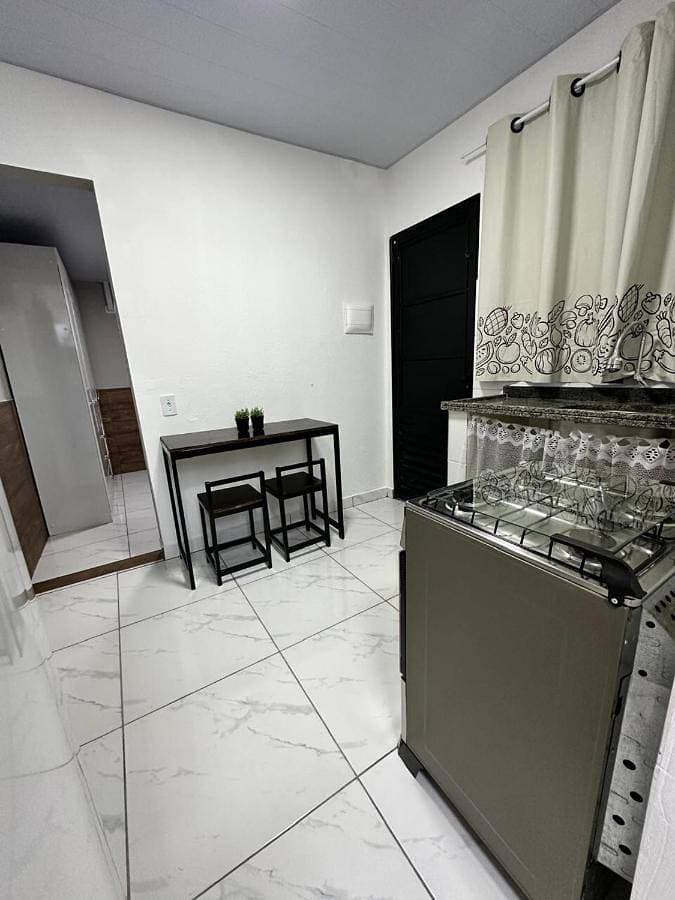 Studio charmoso completo com ar 1
