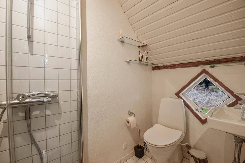 Foto 10 von 15: Rustikal charmantes Reetdachhaus mit Kaminofen – Optimal für 2 Personen