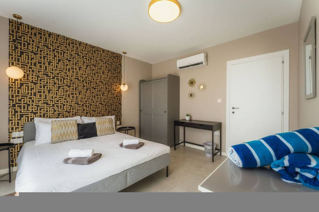 Foto 11 von 42: Ferienwohnung für 4 Personen mit Balkon
