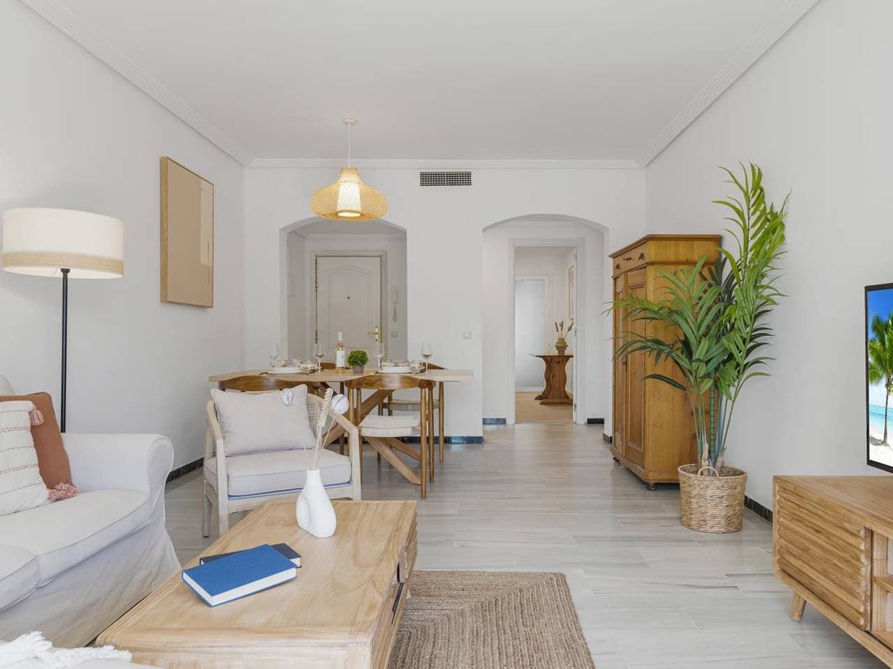 Foto 9 von 32: Ferienwohnung für 4 Personen mit Pool