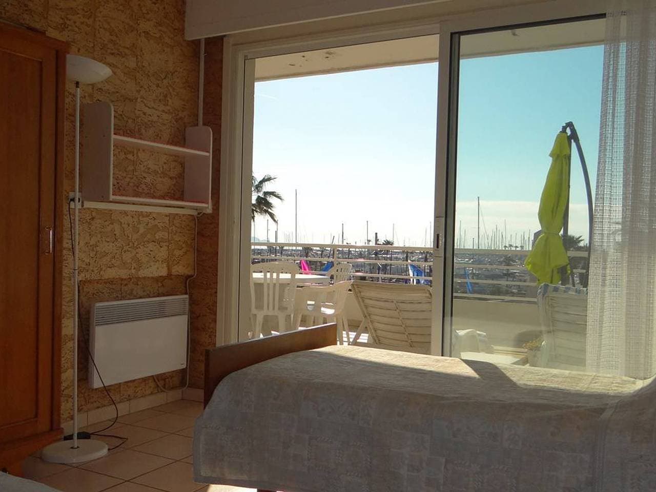 Foto 11 von 17: Große 3-Zimmer-Wohnung mit Terrasse und Pool in Cavalaire-sur-Mer