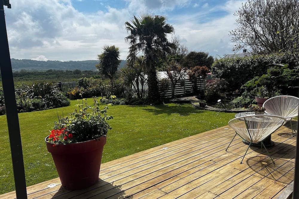 Foto 13 von 19: Villa with access to lapin plage, view of the marsh, not overlooked. Restful.