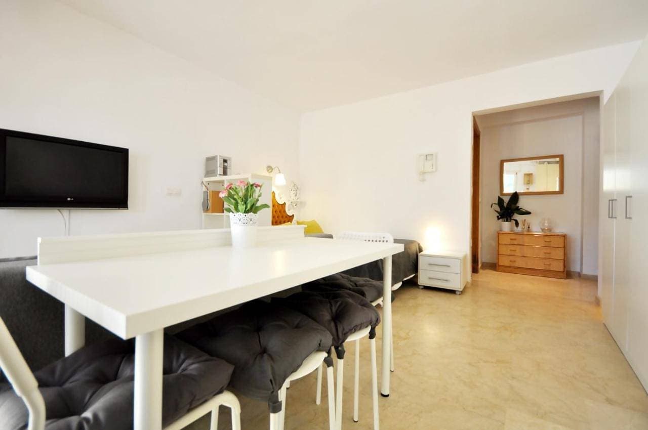 Foto 4 von 15: One-Bedroom Apartment