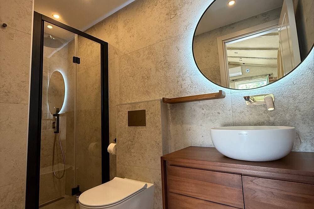 Foto 6 von 16: Zimmer „Superior Double“ mit Gemeinschaftspool, WLAN und Klimaanlage