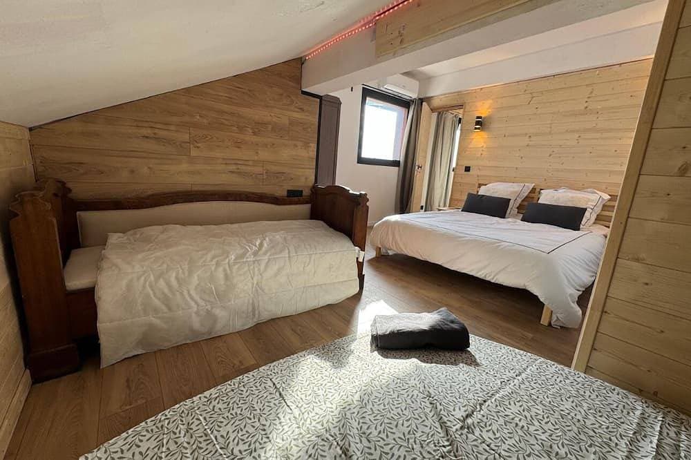 Foto 3 von 15: Luxurious 4-room chalet-style apartment. Cœur station d'Auron, 10 pers.