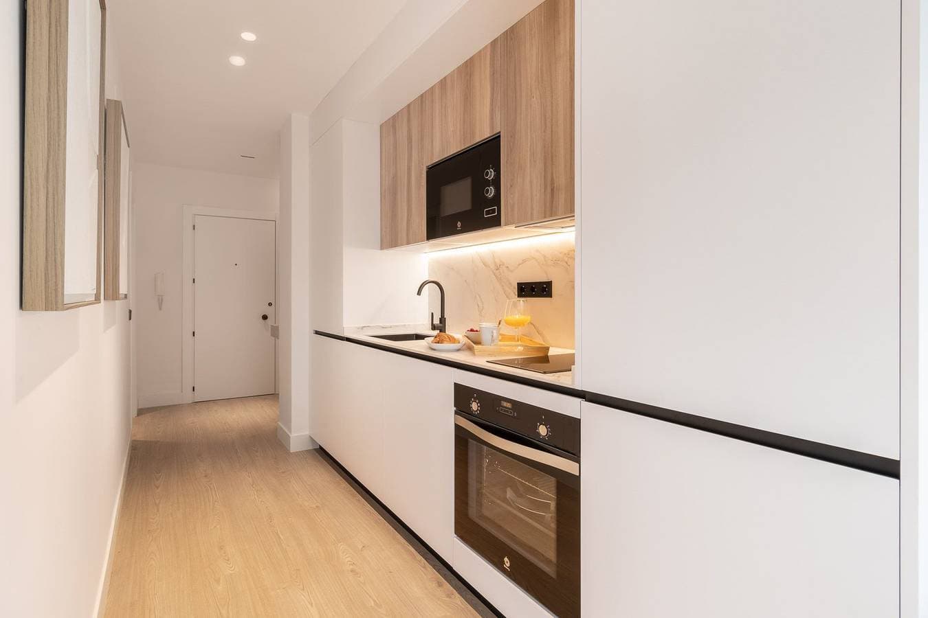 Foto 5 von 10: Modern Loft for Two in Chamartín