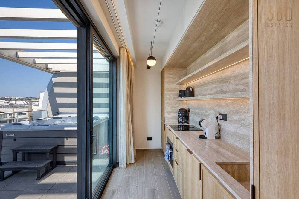 Foto 12 von 27: One of a king Top-Floor, Jacuzzi Terrace - Mercury