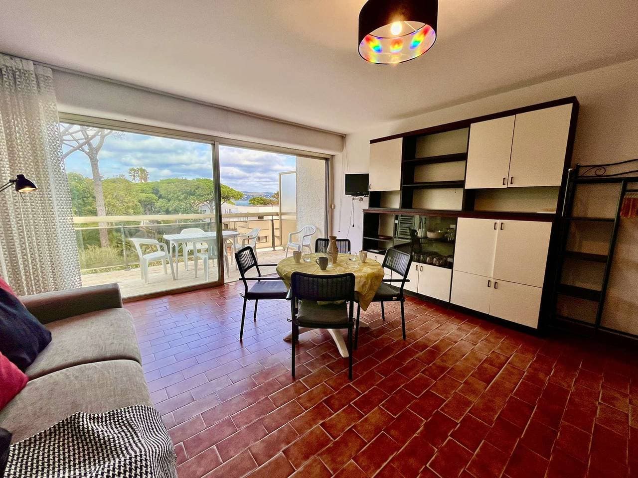 Foto 2 von 16: Meerblick-Studio in Cavalaire mit Klimaanlage und Parkplatz