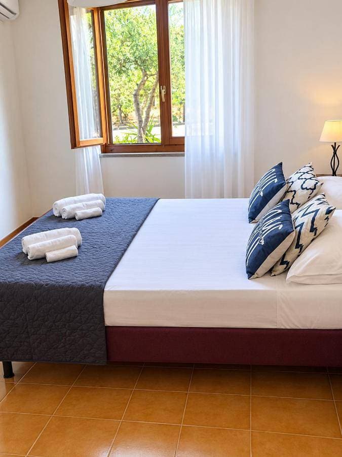 Foto 5 von 33: Two-Bedroom Apartment