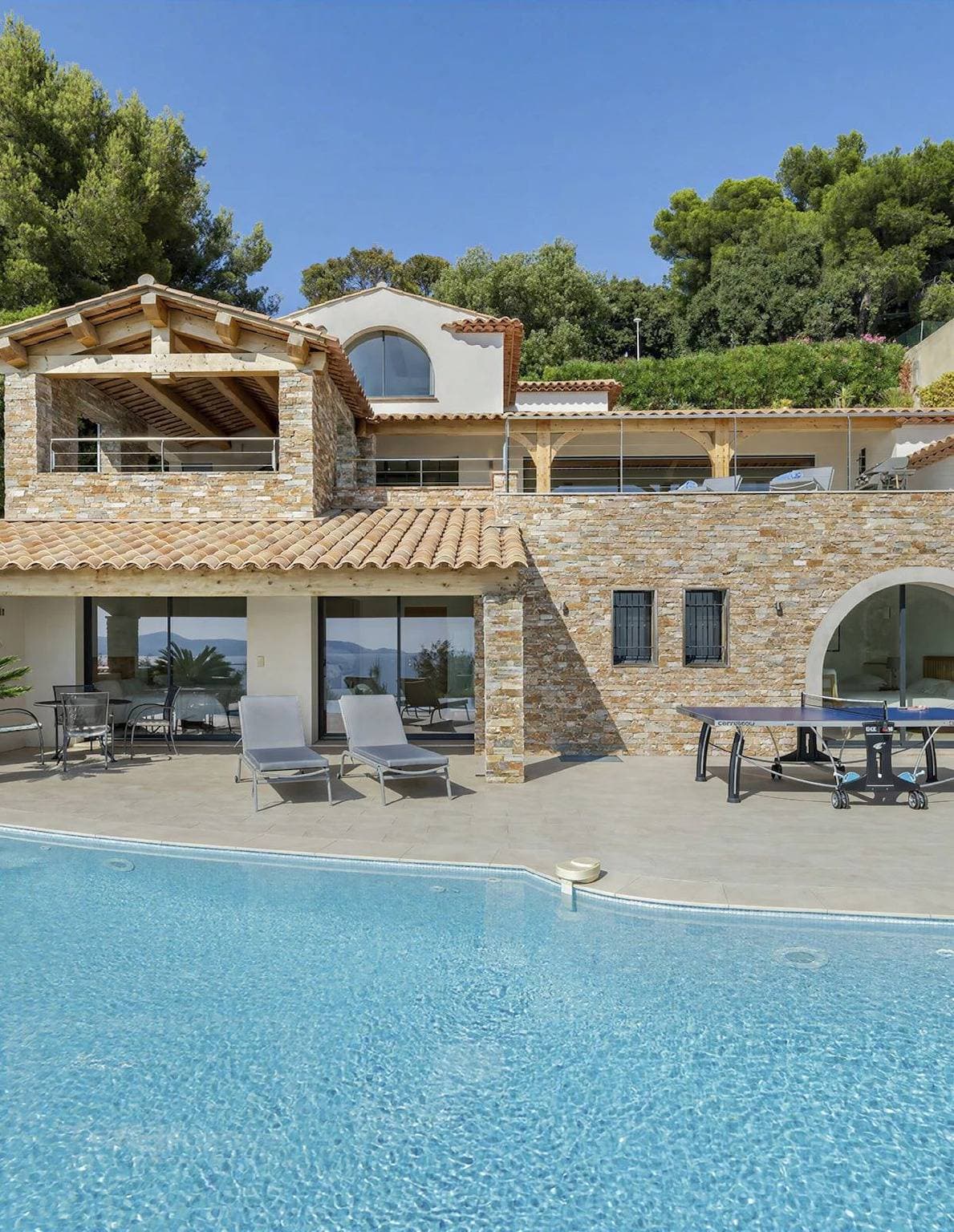 Foto 3 von 24: Villa für 8 Personen mit Terrasse