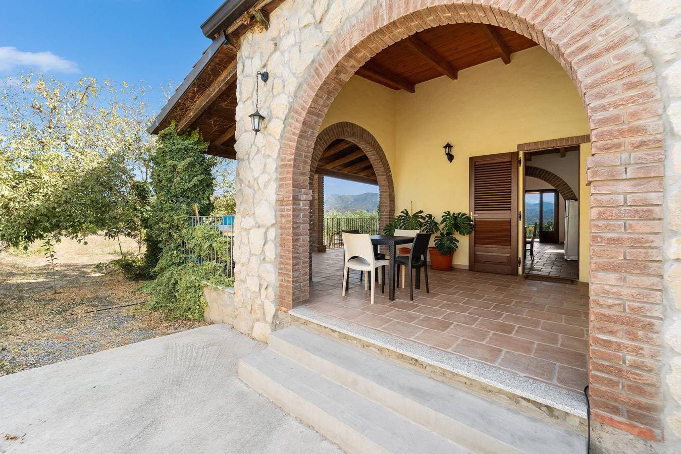 Foto 3 von 24: Villa "Is Sorrisi" mit privater Veranda zwei km vom Meer entfernt