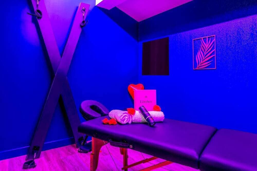 Foto 12 von 24: Suite Crazy'n love room, jacuzzi, cinema, parking, Camargue