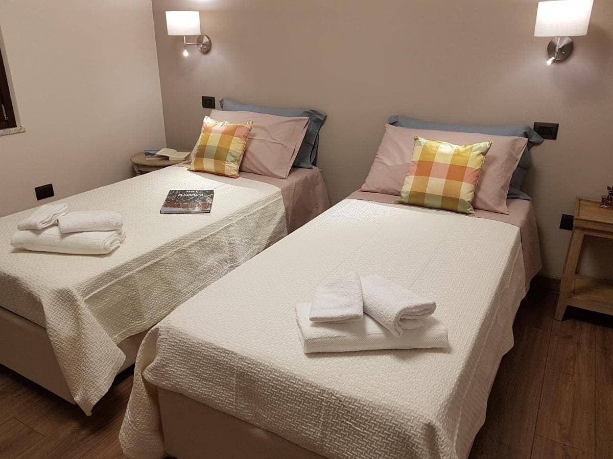 Foto 2 von 9: Double or Twin Room with Private Bathroom